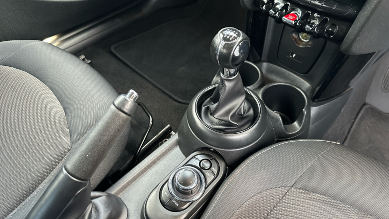 MINI Hatchback 1.5 Cooper Classic 5dr Petrol Hatchback